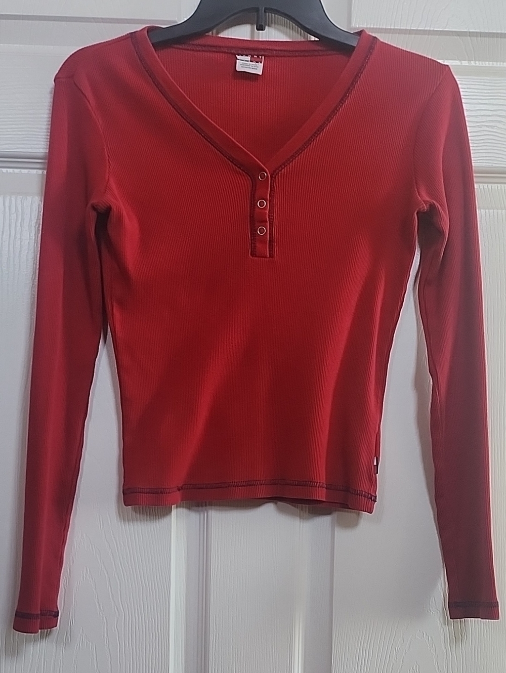 Tommy Hilfiger Women’s Red Ribbed Henley Long Sleeve Top - Size Small
